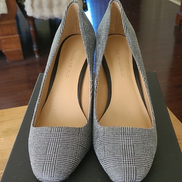 Banana Republic Square Toe Glen Plaid Grey Black Pumps Size 6.5 - Picture 2 of 6
